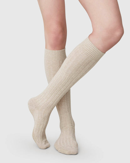 Bodil Chunky - Beige - Kniehohe Socken